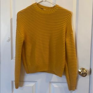 Mustard/yellow sweater